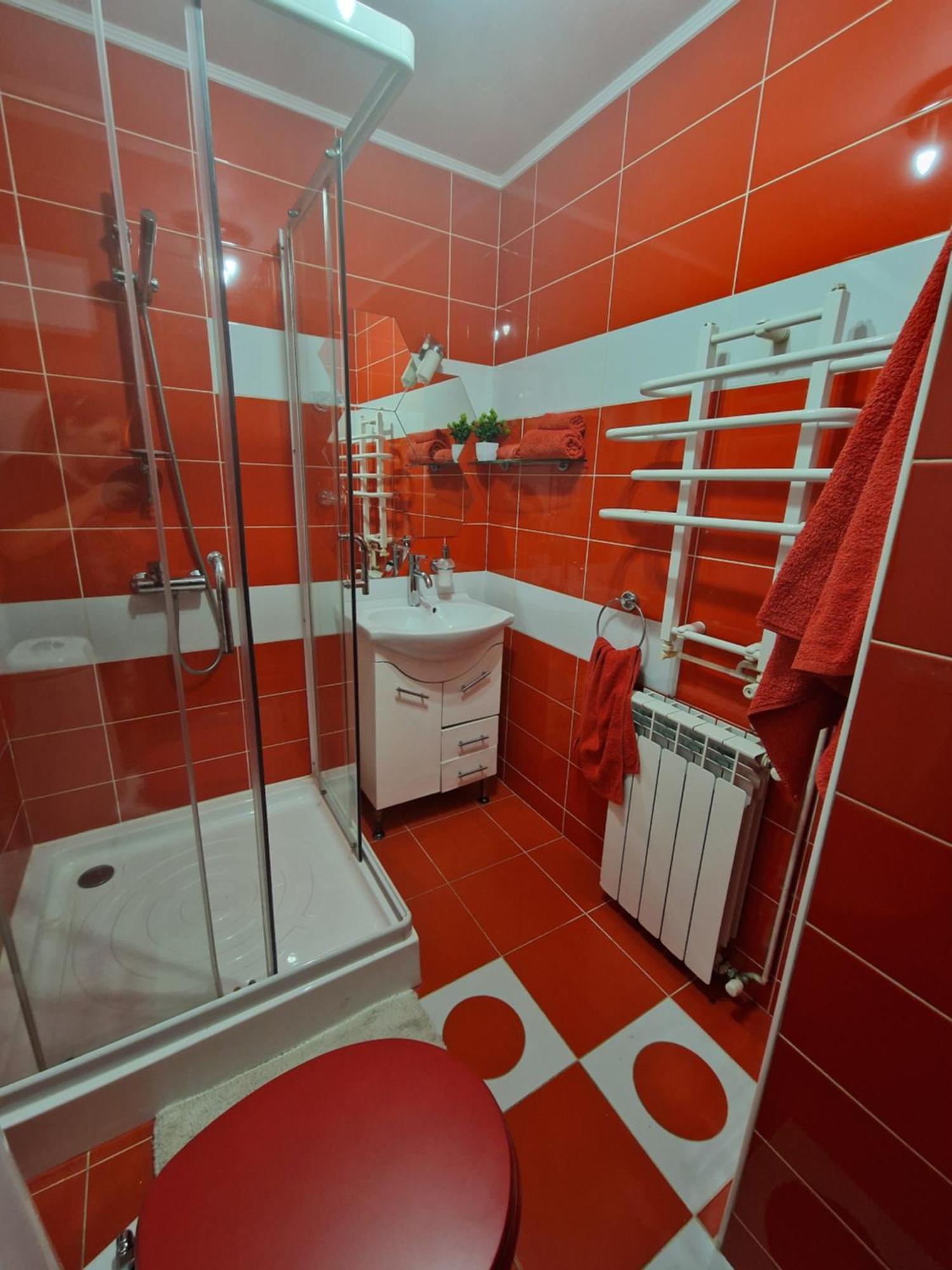 Apartament Red & Yellow Slănic-Moldova Exteriör bild